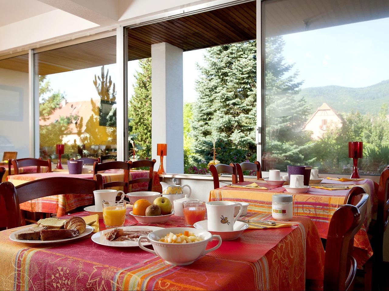 Hotel Restaurant Logis La Palette Wettolsheim Exteriér fotografie
