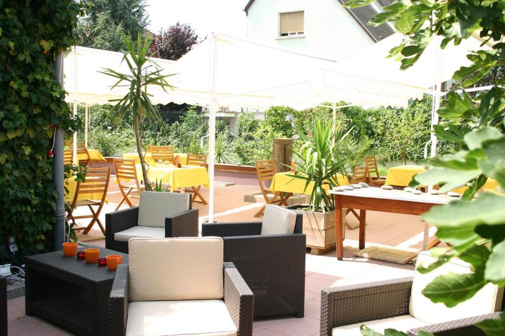 Hotel Restaurant Logis La Palette Wettolsheim Exteriér fotografie